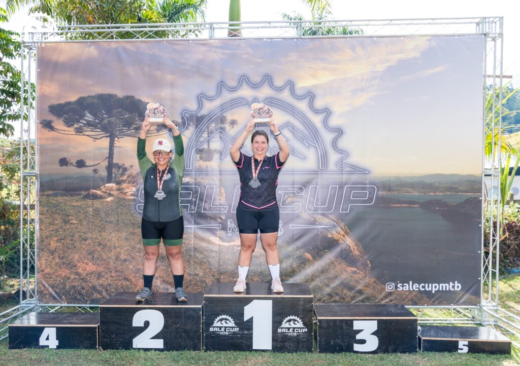 Atletas e participantes da Salé Cup MTB 2026 em Salesópolis.