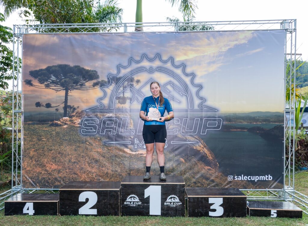 Atletas e participantes da Salé Cup MTB 2026 em Salesópolis.