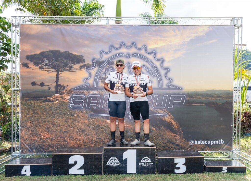Atletas e participantes da Salé Cup MTB 2026 em Salesópolis.