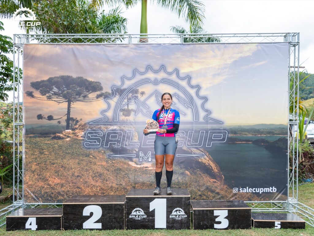 Atletas e participantes da Salé Cup MTB 2026 em Salesópolis.