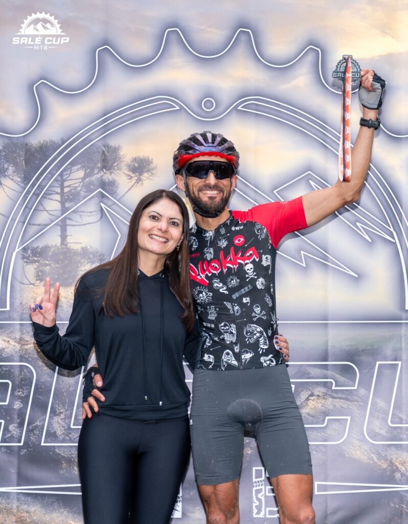 Atletas e participantes da Salé Cup MTB 2026 em Salesópolis.