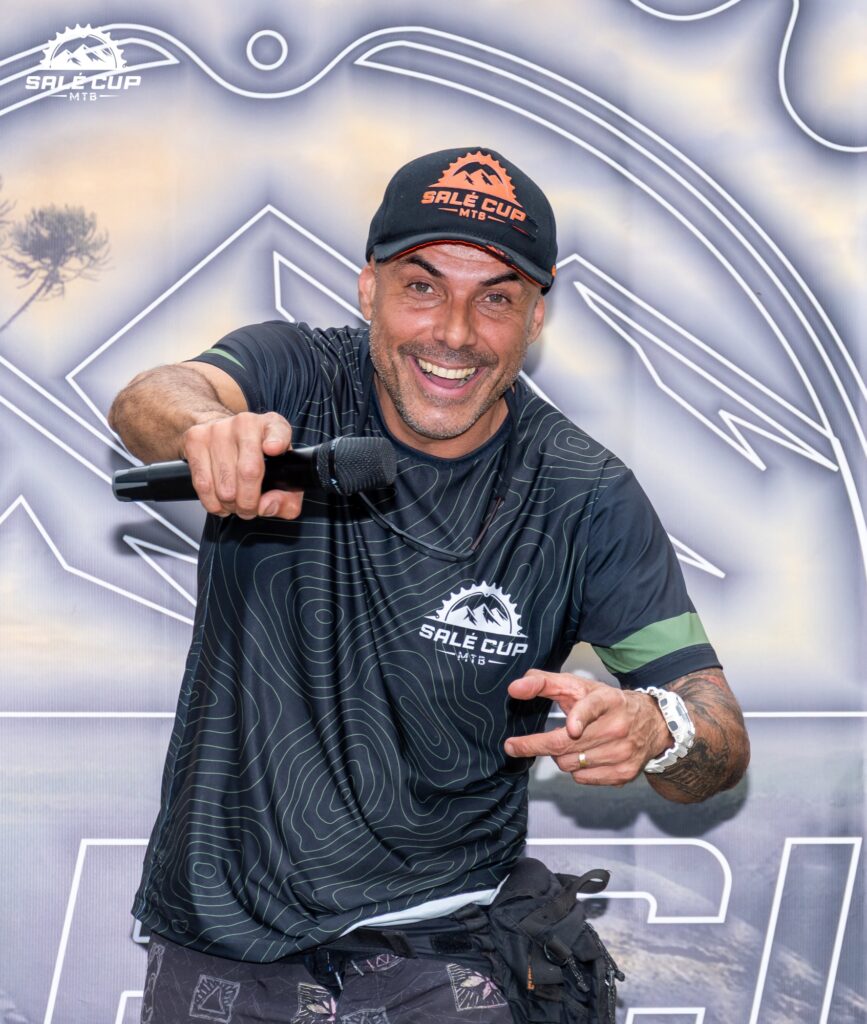 Atletas e participantes da Salé Cup MTB 2026 em Salesópolis.